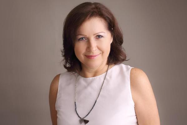 Hana Caltová, HR Director ve společnosti Kofola ČeskoSlovensko a.s., lektorka MBA v oblasti vedení lidí, lektorka kurzu HR Akademie a LEADERSHIP